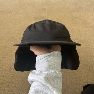 Lululemon ear warmer hat